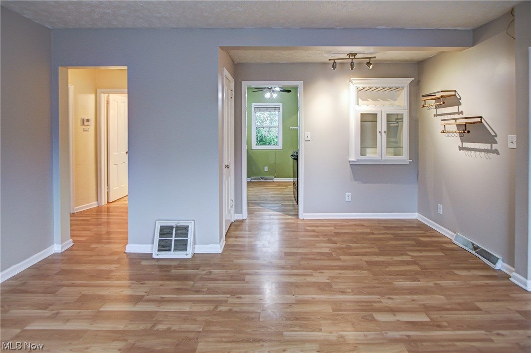 230 East Wilbeth Road Akron, OH 44301 - Photo 13 of 32