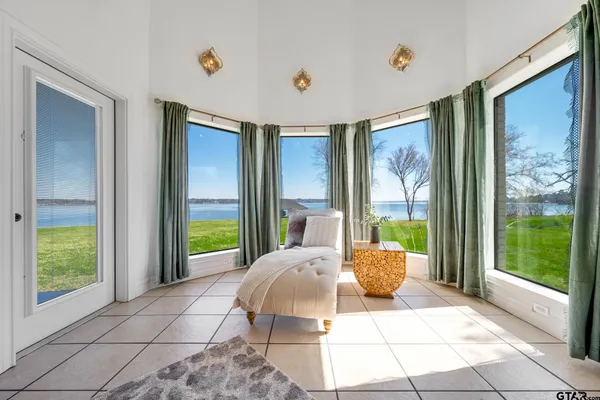 $1,295,000 | 7433 State Highway 155, Frankston, TX 75763