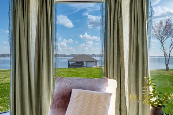 $1,295,000 | 7433 State Highway 155, Frankston, TX 75763