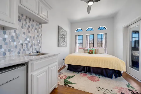 $1,295,000 | 7433 State Highway 155, Frankston, TX 75763