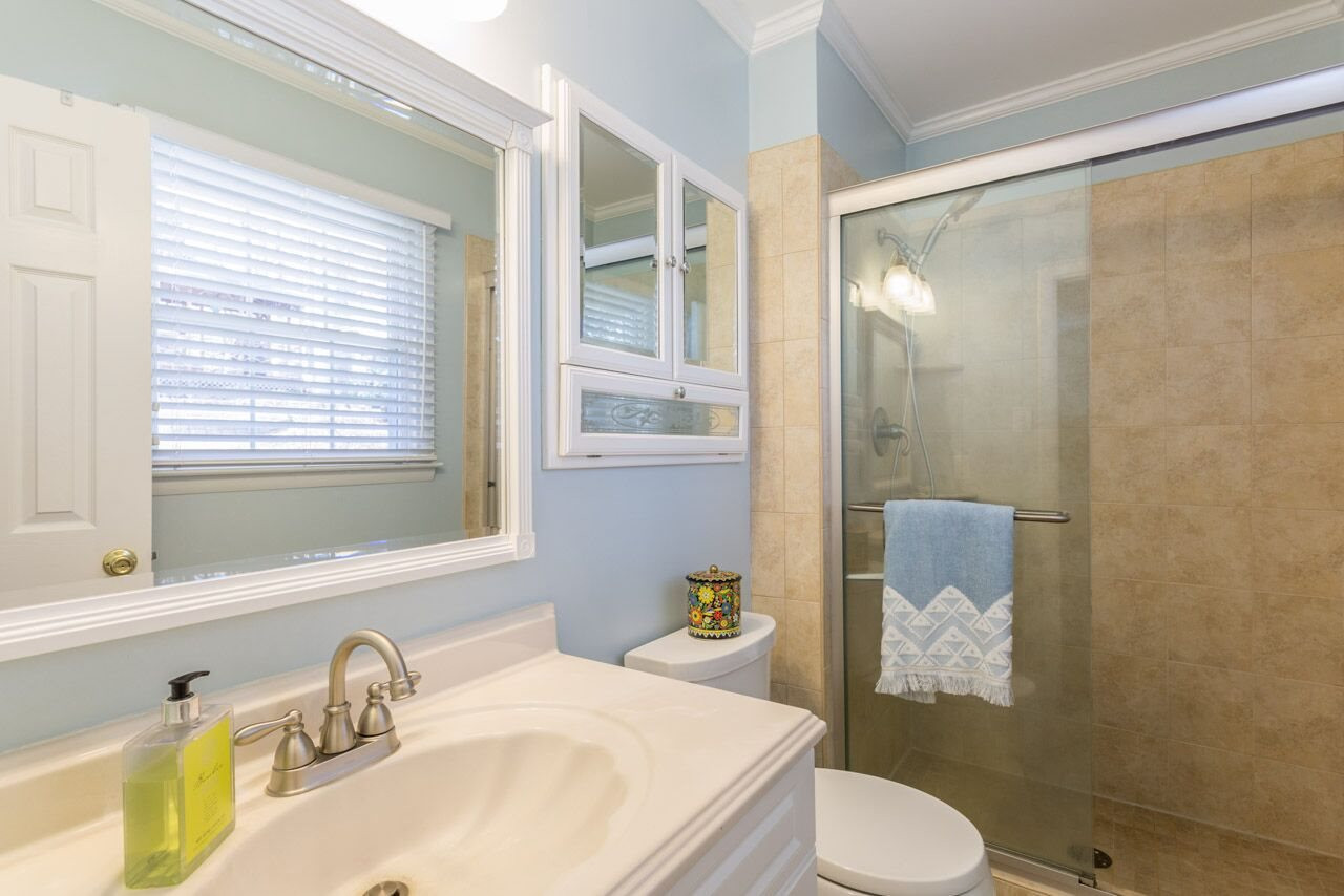 4836 Radcliff Road Raleigh, NC 27609 - Photo 18 of 23 Photo 19