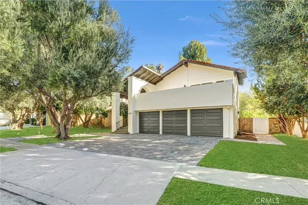 $1,899,000 | 27064 Esward Drive, Calabasas, CA 91301