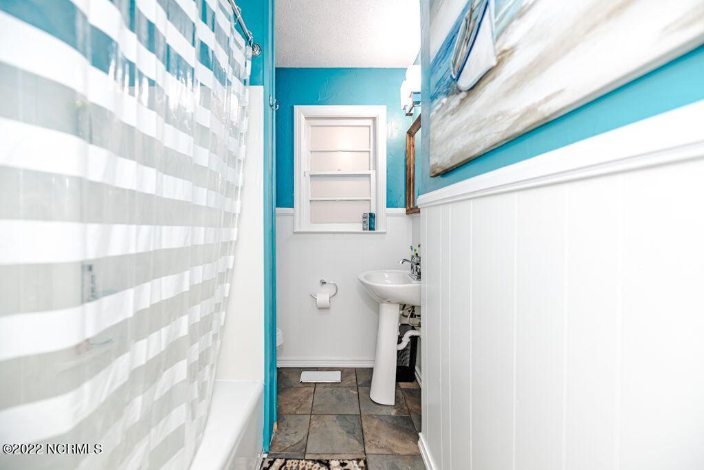432 J Burns Road Vass, NC 28394 - Photo 27 of 36 432 j bath