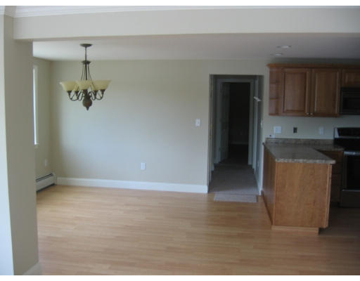 26 Russell Road Chelmsford, MA 01863 - Photo 4 of 6