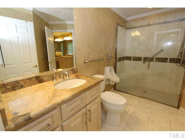 2601 Sherborne Place Raleigh, NC 27612 - Photo 13 of 25 Photo 13