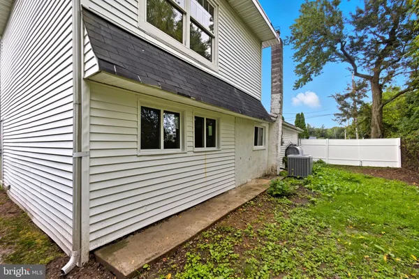 $389,900 | 305 Miller Avenue, Croydon, PA 19021