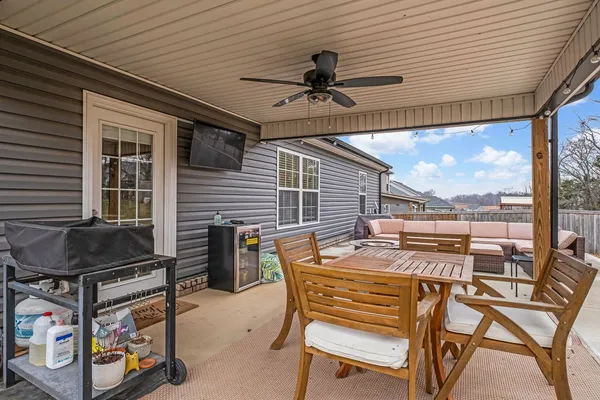 $379,900 | 803 Lillian Grace Drive, Clarksville, TN 37043