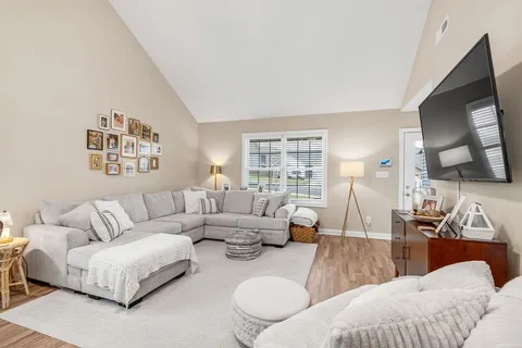 $379,900 | 803 Lillian Grace Drive, Clarksville, TN 37043