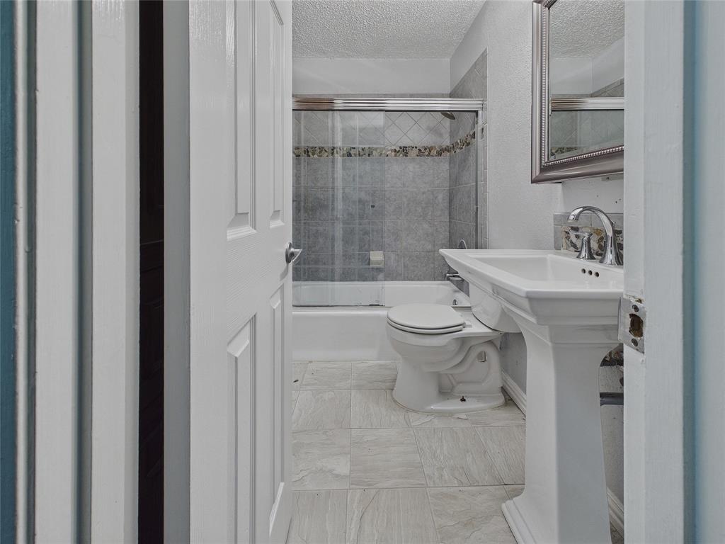 2310 Ridgewood Street Irving, TX 75062 - Photo 14 of 18