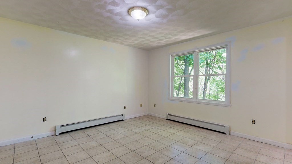 19 Myrtle Street Clinton, MA 01510 - Photo 17 of 33 Gallery Image 17