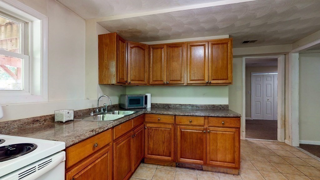 19 Myrtle Street Clinton, MA 01510 - Photo 25 of 33 Gallery Image 25