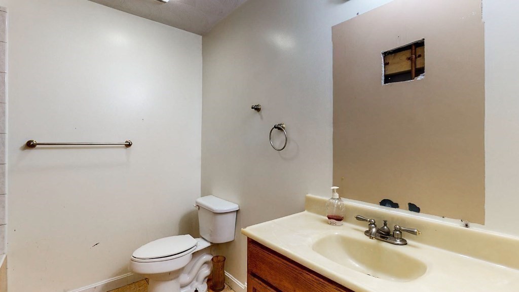 19 Myrtle Street Clinton, MA 01510 - Photo 29 of 33 Gallery Image 29