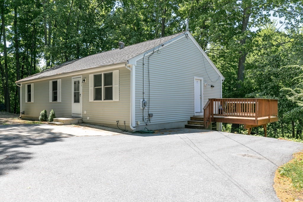 19 Myrtle Street Clinton, MA 01510 - Photo 3 of 33 Gallery Image 3