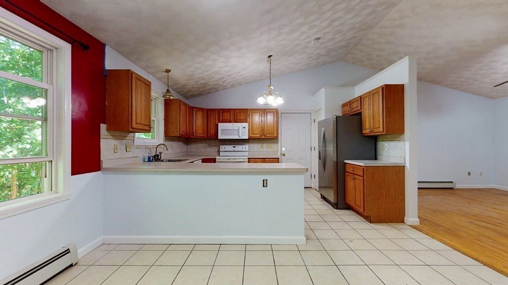 19 Myrtle Street Clinton, MA 01510 - Photo 9 of 33 Gallery Image 9