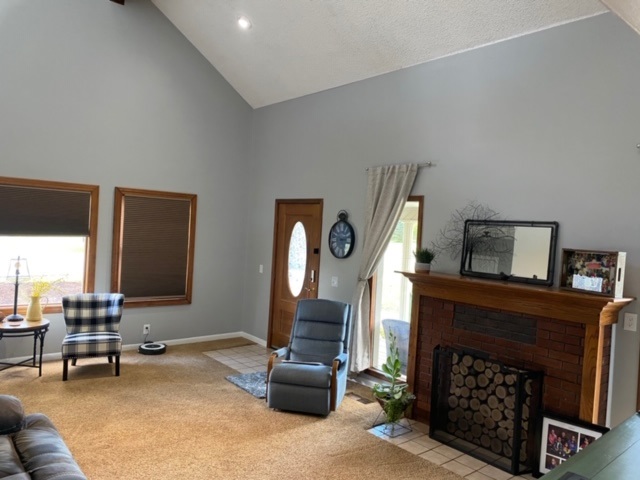 12154 Torrey Road Fenton, MI 48430 - Photo 5 of 33 50027408-4.JPG