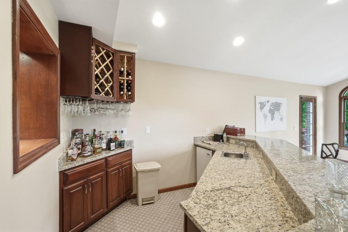 6046 Gaines Road Cincinnati, OH 45247 - Photo 15 of 78