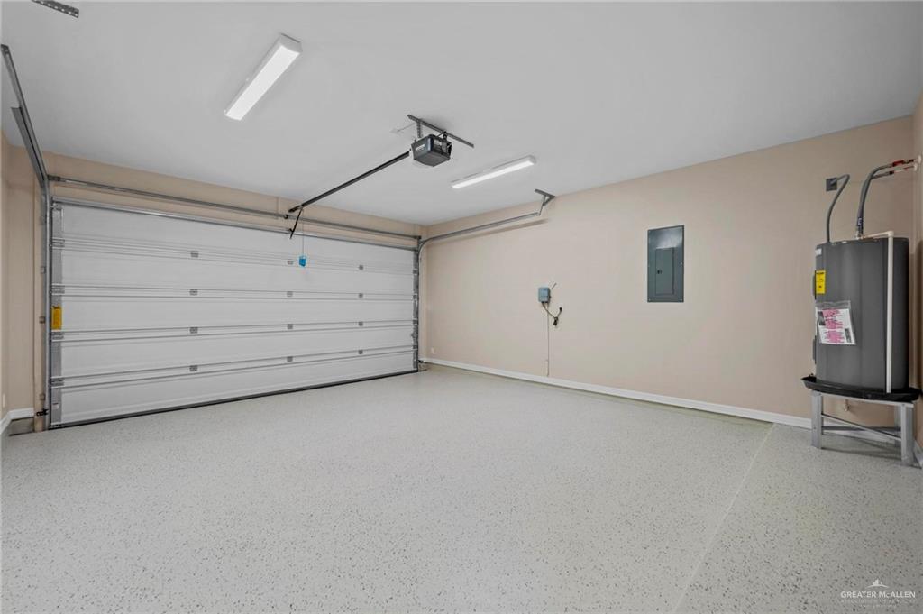 2700 East Conroe Road Edinburg, TX 78542 - Photo 15 of 16 a view of an empty room