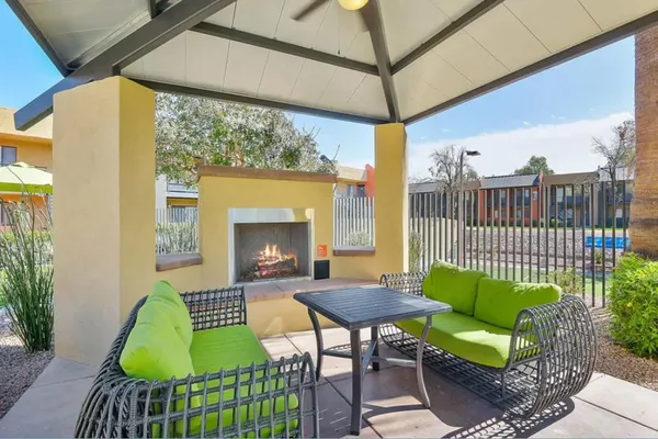$1,325 | 1500 East Broadway Road, Unit 2E, Tempe, AZ 85282