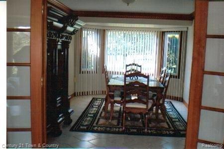 397 Drexelgate Parkway Rochester, MI 48307 - Photo 6 of 15 DREXELGATE E.jpg