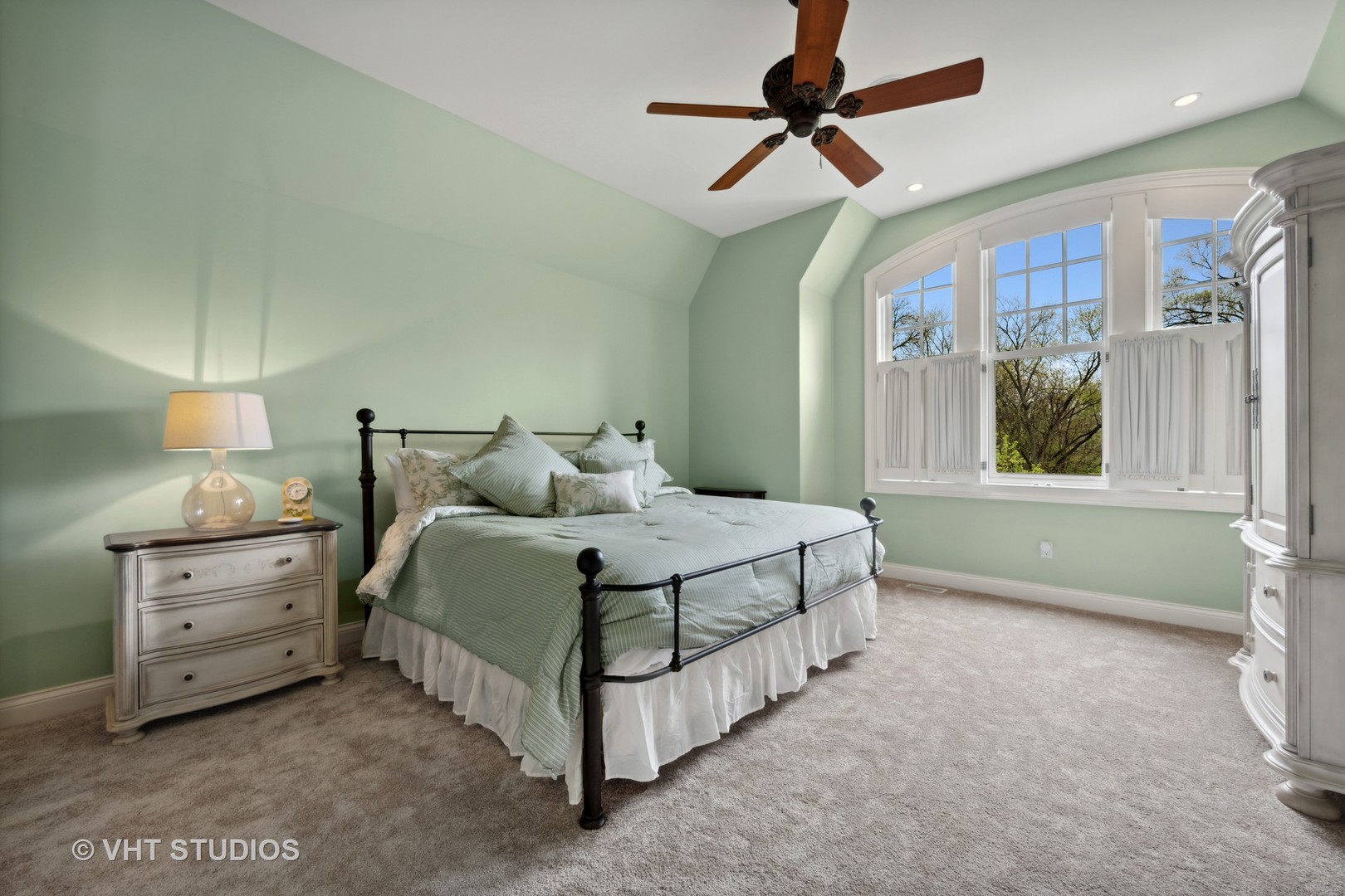 945 Dunstan Road Geneva, IL 60134 - Photo 29 of 46 Gallery Image 29