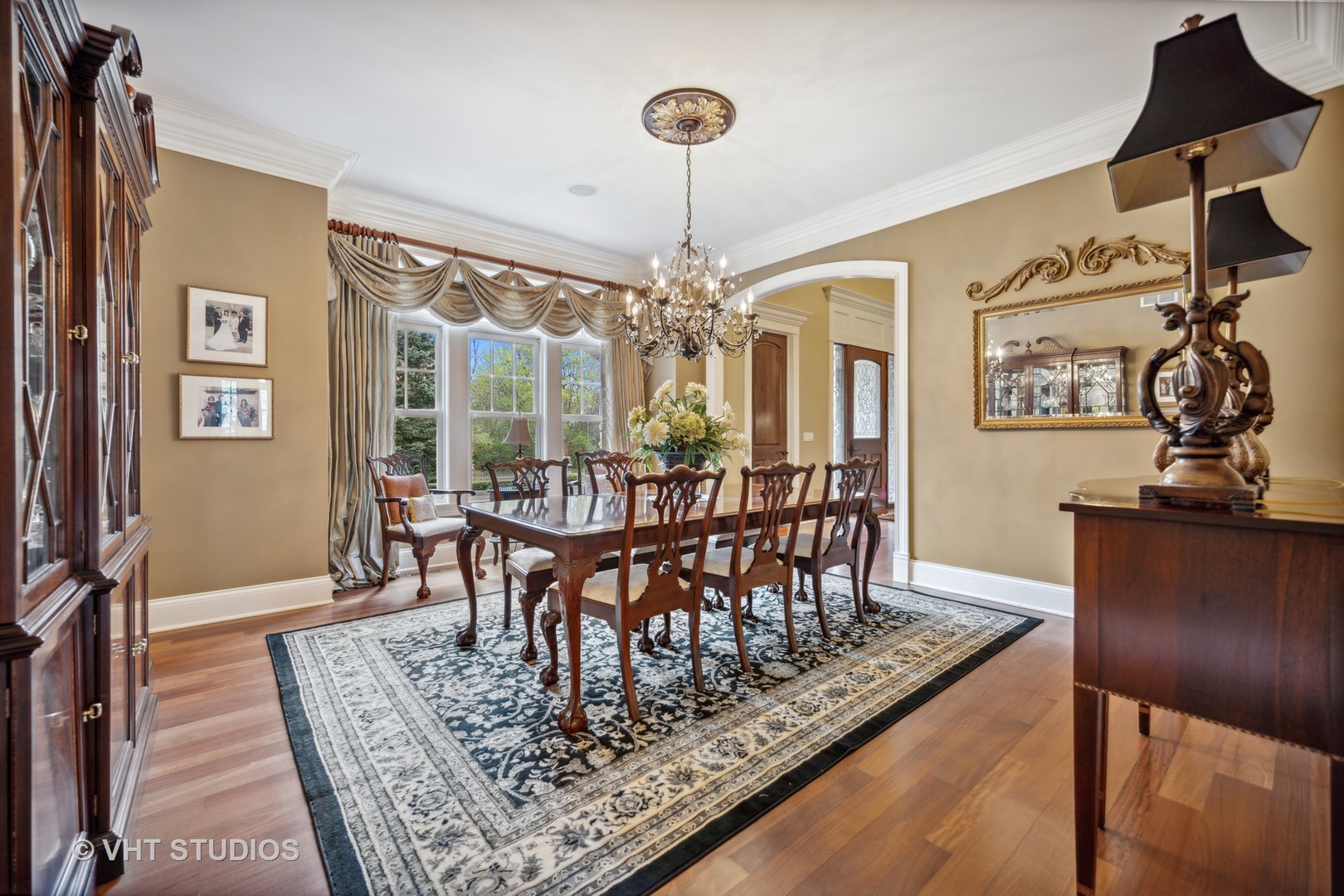 945 Dunstan Road Geneva, IL 60134 - Photo 3 of 46 Gallery Image 3