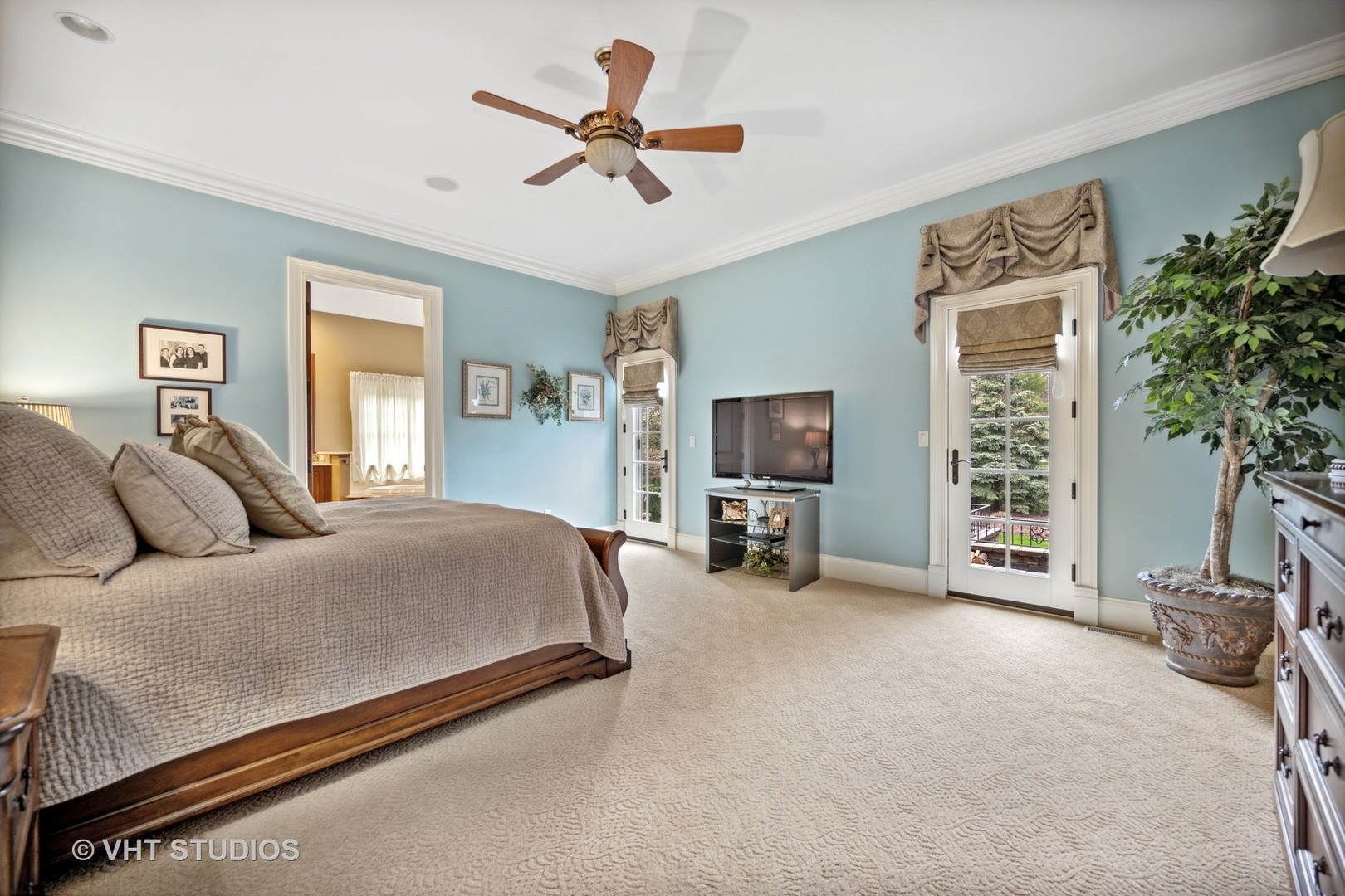 945 Dunstan Road Geneva, IL 60134 - Photo 7 of 46 Gallery Image 7