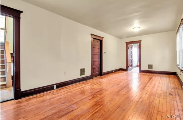 $1,250 | 33 Philadelphia Street, Buffalo, NY 14207