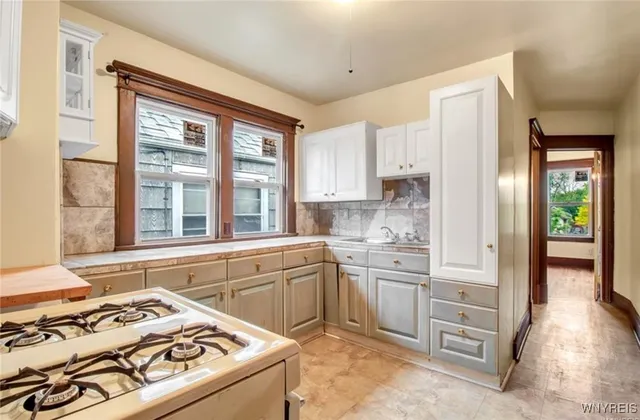 $1,250 | 33 Philadelphia Street, Buffalo, NY 14207