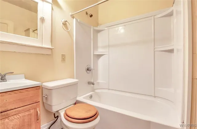 $1,250 | 33 Philadelphia Street, Buffalo, NY 14207