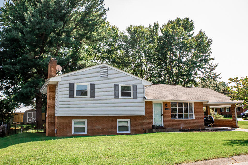 503 Water Oak Road Roanoke, VA 24019 - Photo 20 of 21 house -26