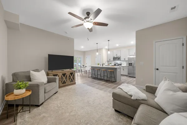 $1,285 | 15 Millswood Drive, Unit D105, Clarksville, TN 37042