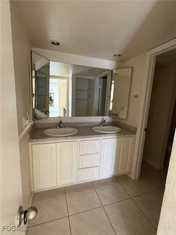 $1,600 | 1710 Park Meadows Drive, Fort Myers, FL 33907