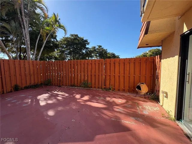 $1,600 | 1710 Park Meadows Drive, Fort Myers, FL 33907