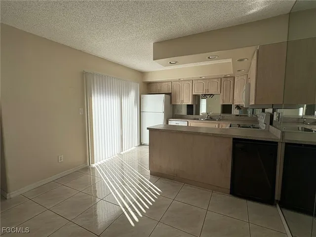 $1,600 | 1710 Park Meadows Drive, Fort Myers, FL 33907