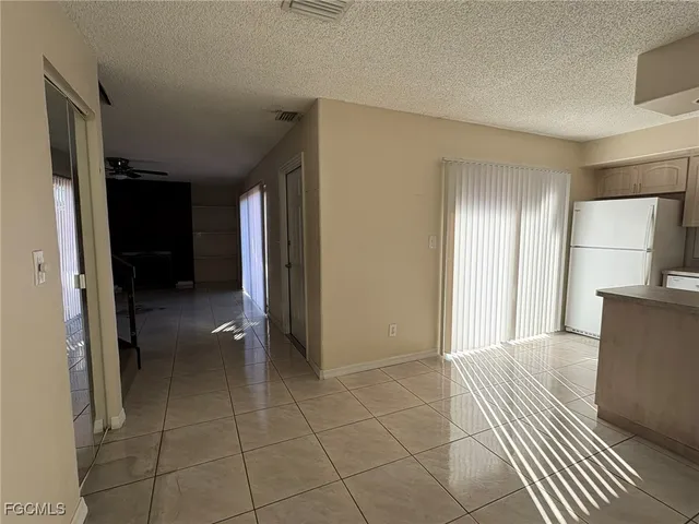 $1,600 | 1710 Park Meadows Drive, Fort Myers, FL 33907