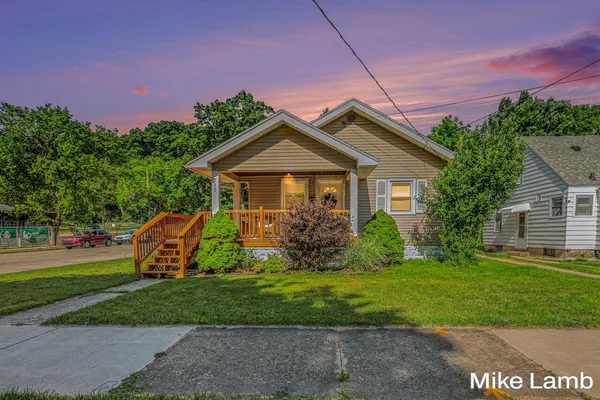 $229,000 | 735 Van Buren Avenue Northwest, Grand Rapids, MI 49504