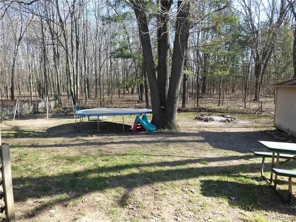 5868 Crandall Road Howell, MI 48855 - Photo 16 of 18 P1000702.JPG