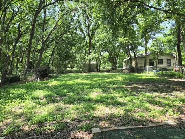 $1,450 | 5505 Harold Court, Austin, TX 78721