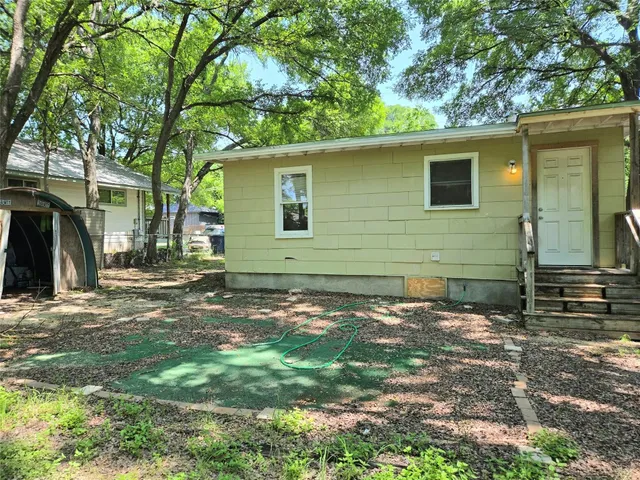 $1,450 | 5505 Harold Court, Austin, TX 78721