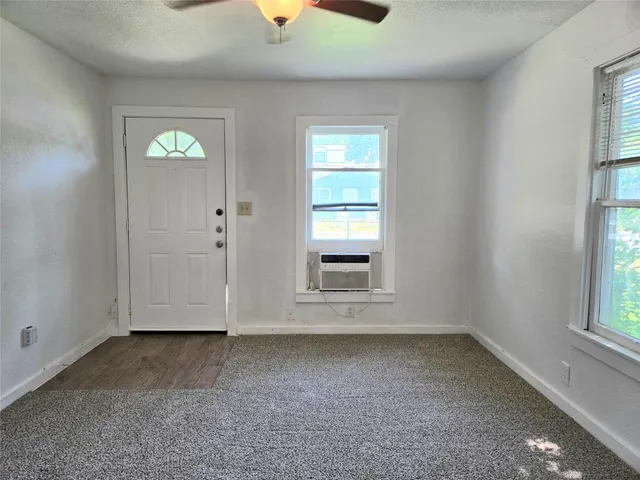 $1,450 | 5505 Harold Court, Austin, TX 78721