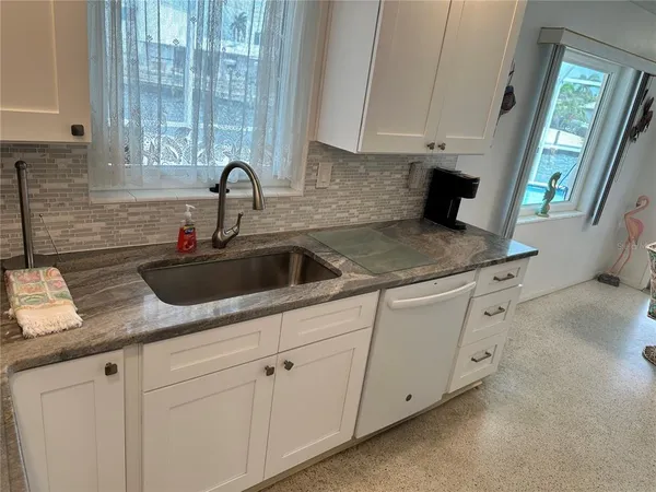 $3,000 | 3615 100th Street West, Bradenton, FL 34210