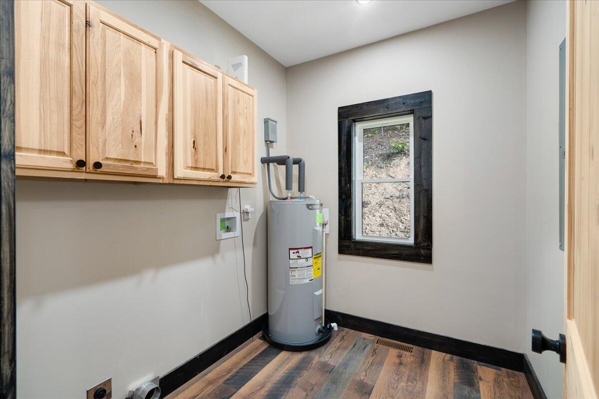 151 VALLEY Way Campton, KY 41301 - Photo 27 of 52 Utility Room