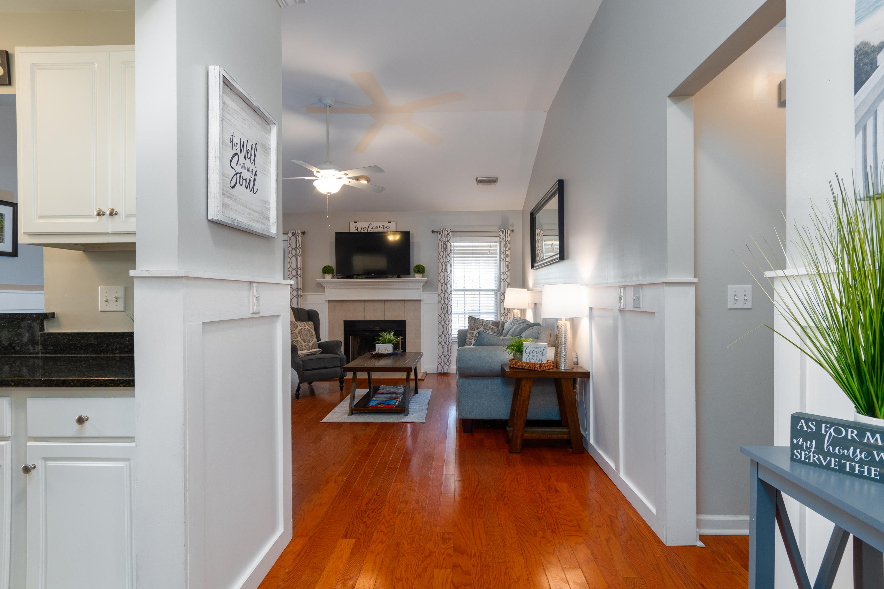 1323 Lantern Road Summerville, SC 29486 - Photo 6 of 32 06
