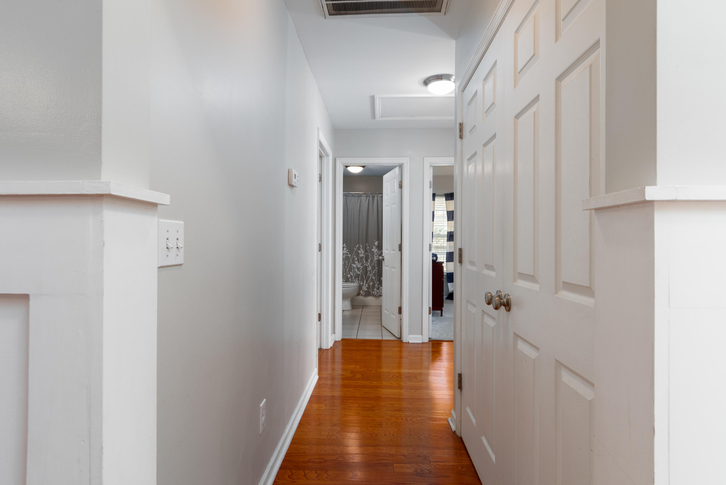 1323 Lantern Road Summerville, SC 29486 - Photo 7 of 32 07