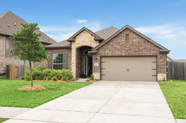 $340,000 | 4323 Oakdale Mist Drive, Dickinson, TX 77539