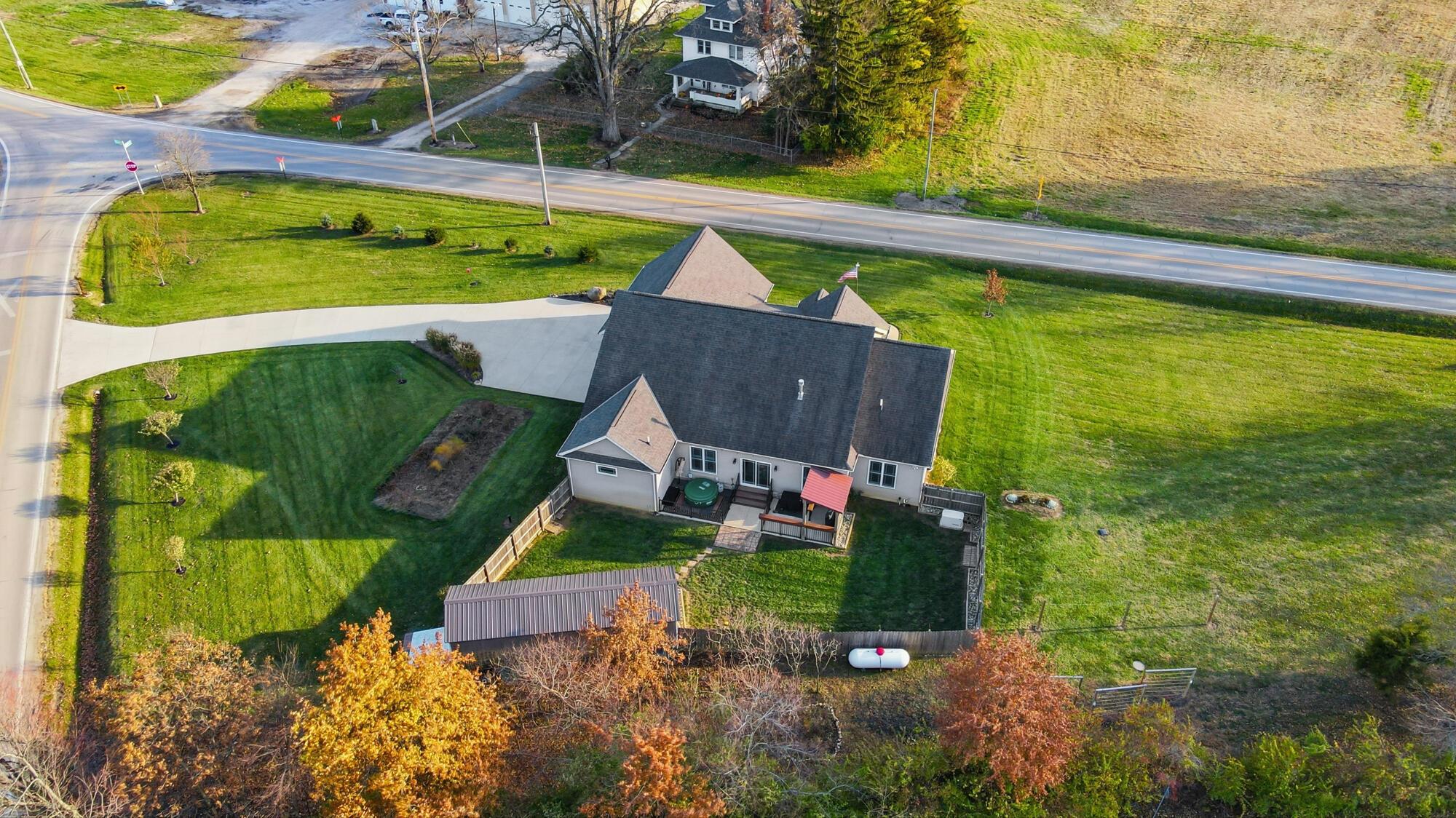 6834 Alkire Road Galloway, OH 43119 - Photo 7 of 93 019