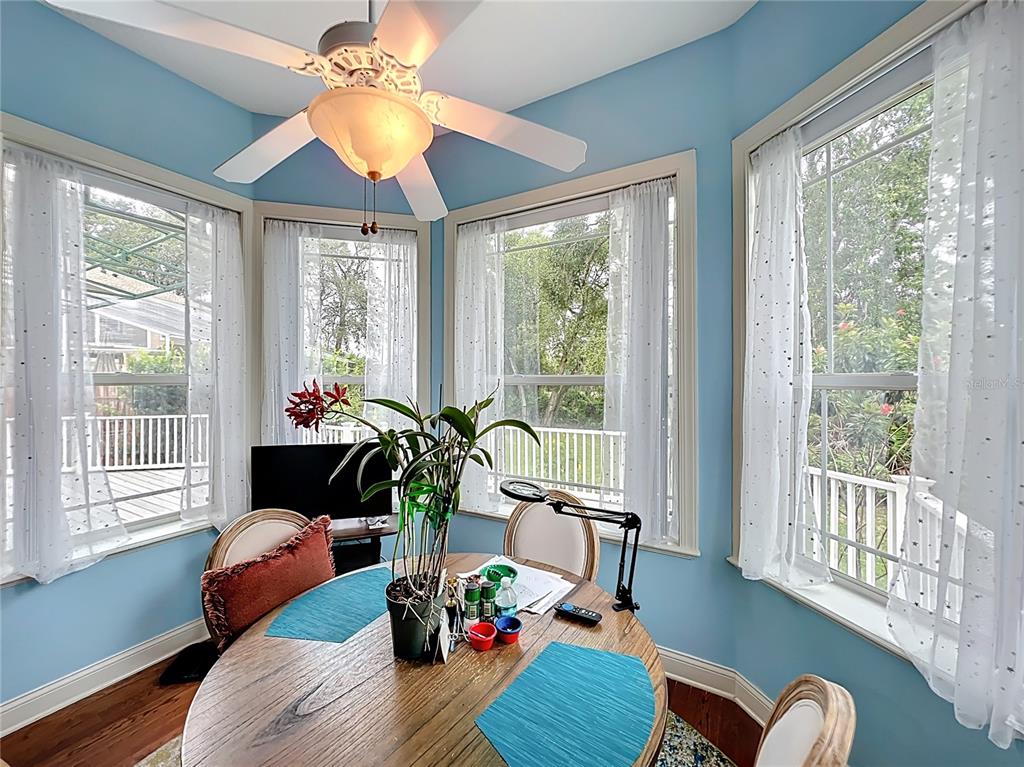 214 Chestnut Ridge Street Winter Springs, FL 32708 - Photo 21 of 68 a living room with furniture and a potted plant