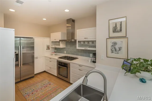 $589,000 | 4545 Lindell Boulevard, Unit 14, St. Louis, MO 63108