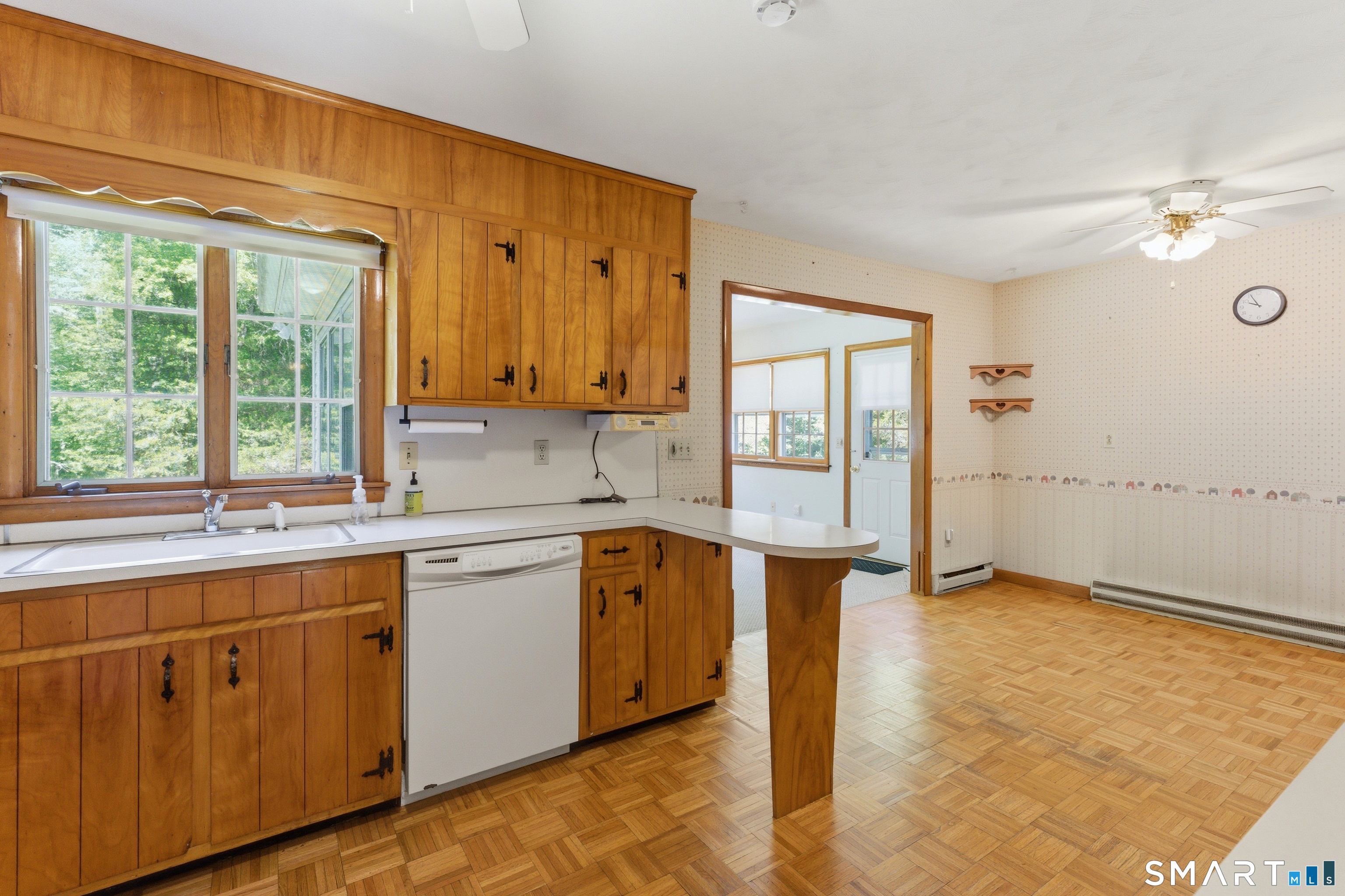 88 Spithead Road Waterford, CT 06385 - Photo 11 of 35