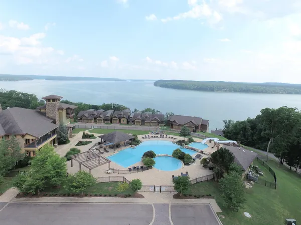 $899,000 | 25 Gentle Rdg Way, Savannah, TN 38372